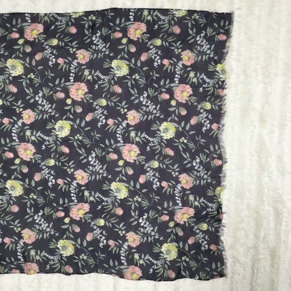 LOFT Rectangular Flowered Scarf - OS - Picture 1 of 3